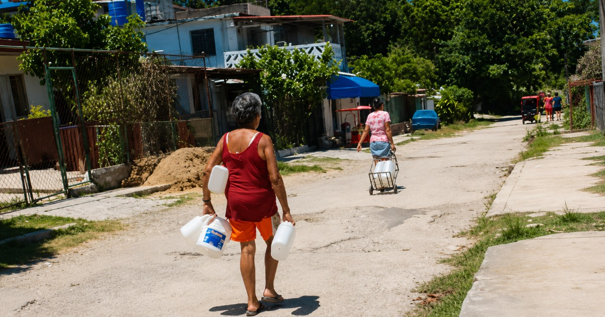 Cuban Woman Reports Nine Months Without Running Water in Her Neighborhood