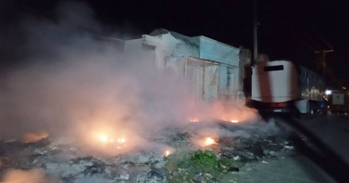 Chaos Erupts Overnight in Santiago de Cuba: Thefts, Police Chase, and a Fire