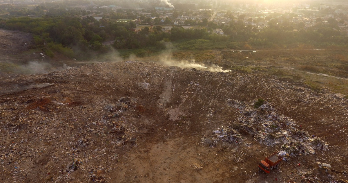 Cuban Trash Mafia? Reports Suggest Clans, Violence, and an Organized Business in Landfills