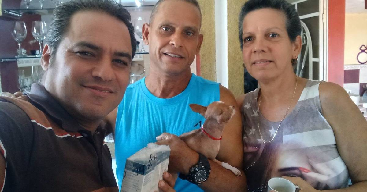 Cuban Couple Offers Cancer Medication to Family in Need