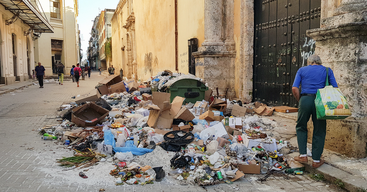 Economist Likens Cuba to a Bankrupt Company: "Those with Resources Must Take Control"