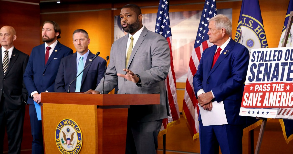 Byron Donalds Seeks to Become Florida's First Black Governor After Winning GOP Primary
