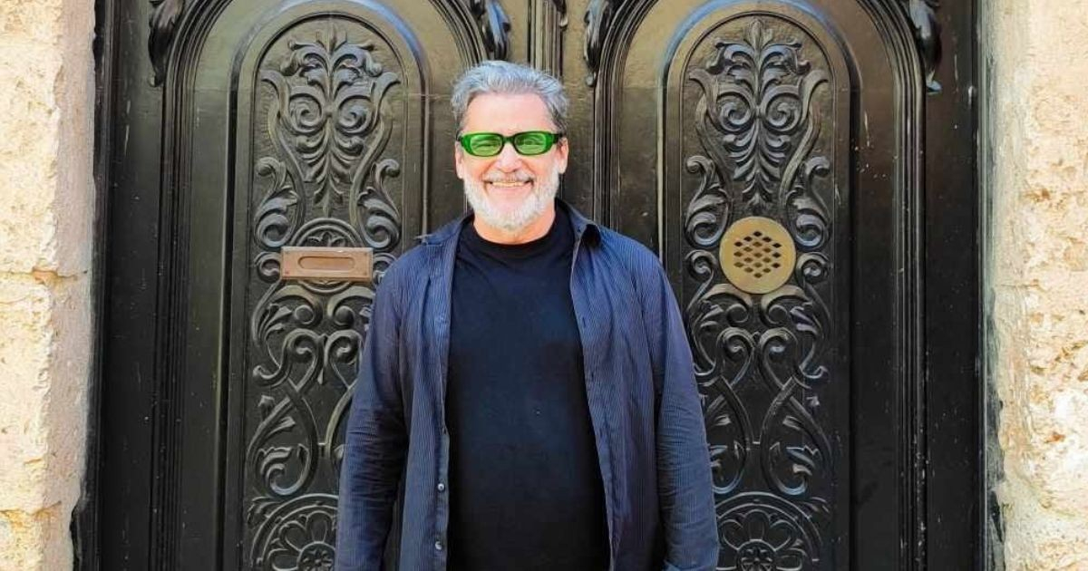Professor Julio César González Pagés: "For Those of Us Living in Cuba, Reinvention Is Our Only Choice"
