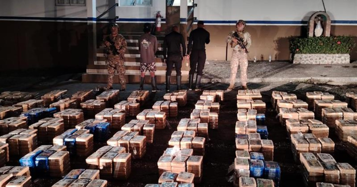 International Coalition Seizes Drug-Laden Boat En Route to Central America