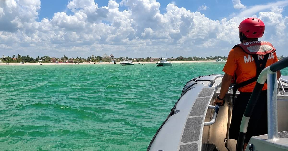 Mexican Navy Rescues Missing Boat with 19 Cuban Rafters Lost for Over a Week