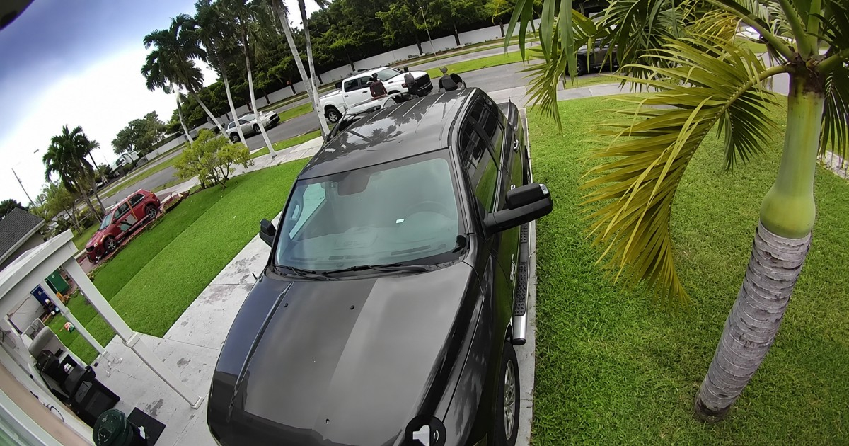 Security Camera Captures Intense Encounter Between ICE Agents and Woman at Her Miramar Home