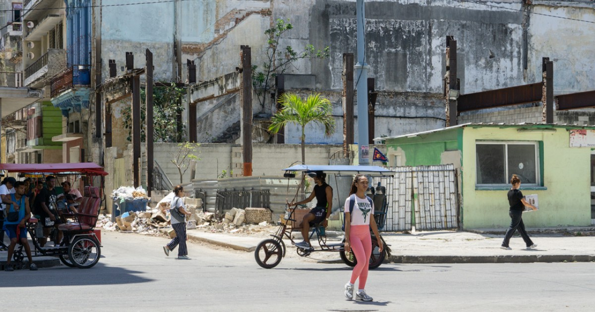 Health Workers Struggle to Feed Their Baby in Cuba: "We Can't Take It Anymore"