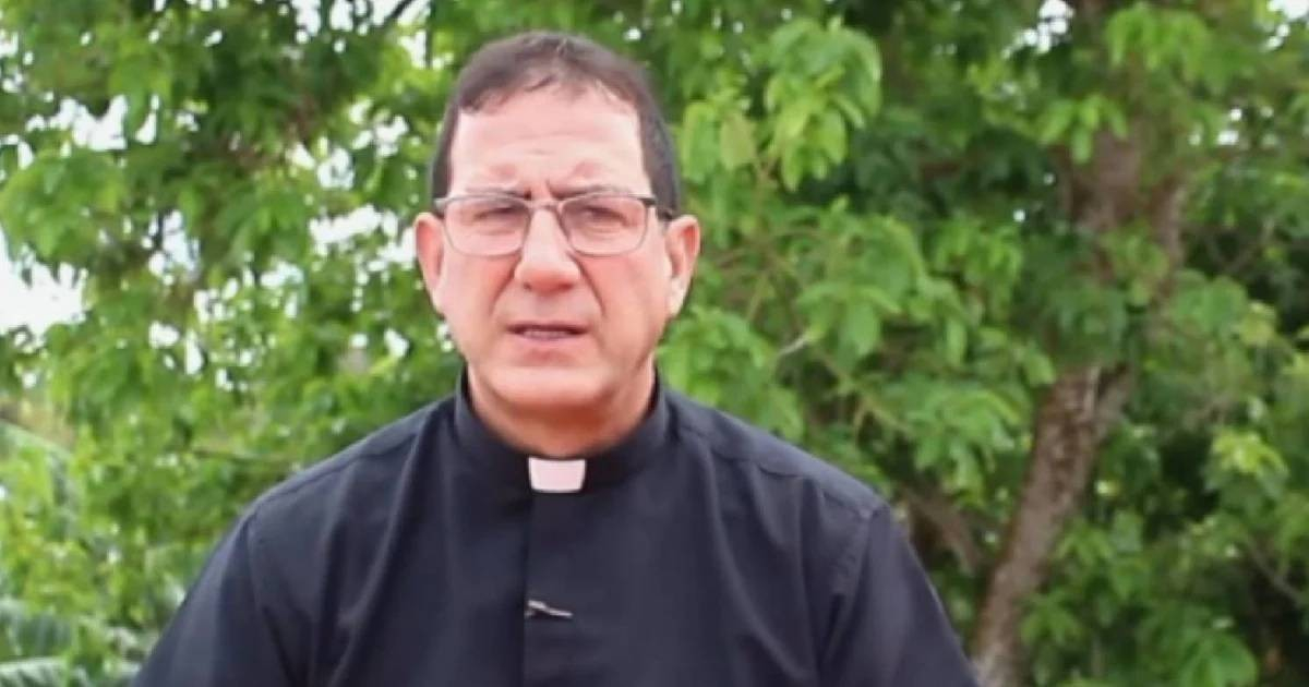 Priest Alberto Reyes Critiques Cuba's Repressors: "They Are Unable to Think Independently"