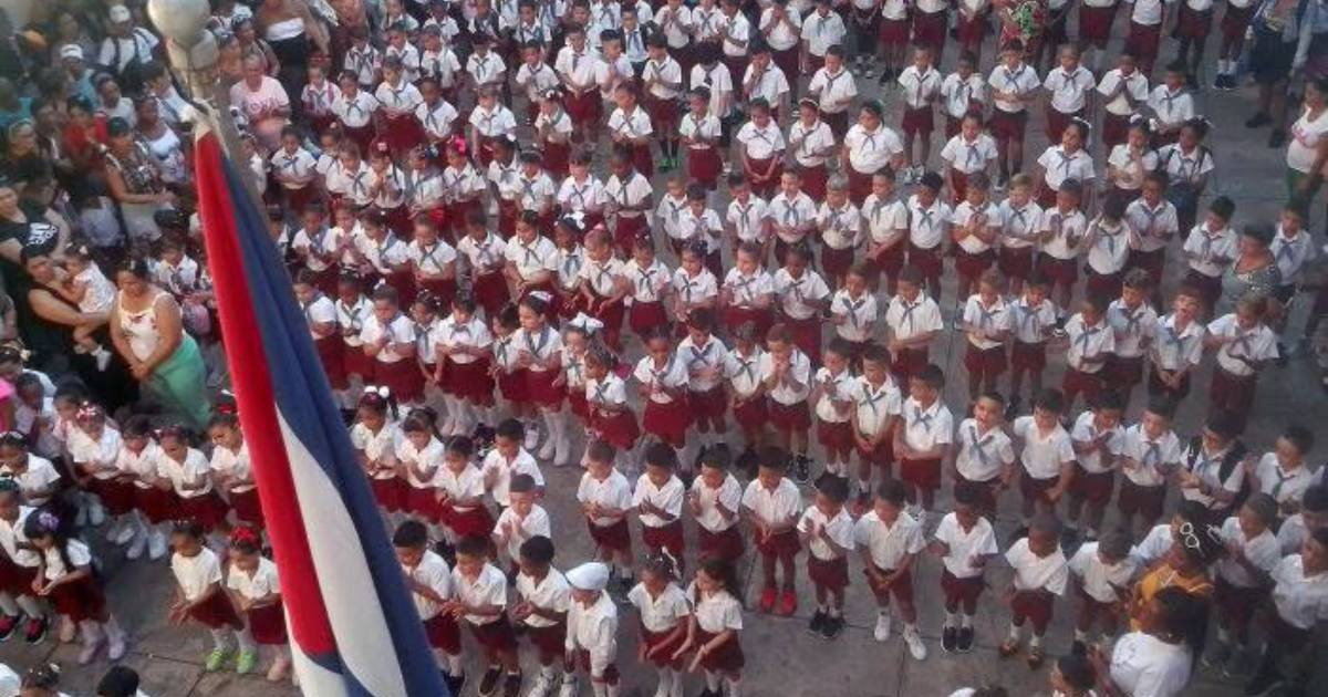Cuban State Media Paints Rosy Picture of School Year Amid Hardship