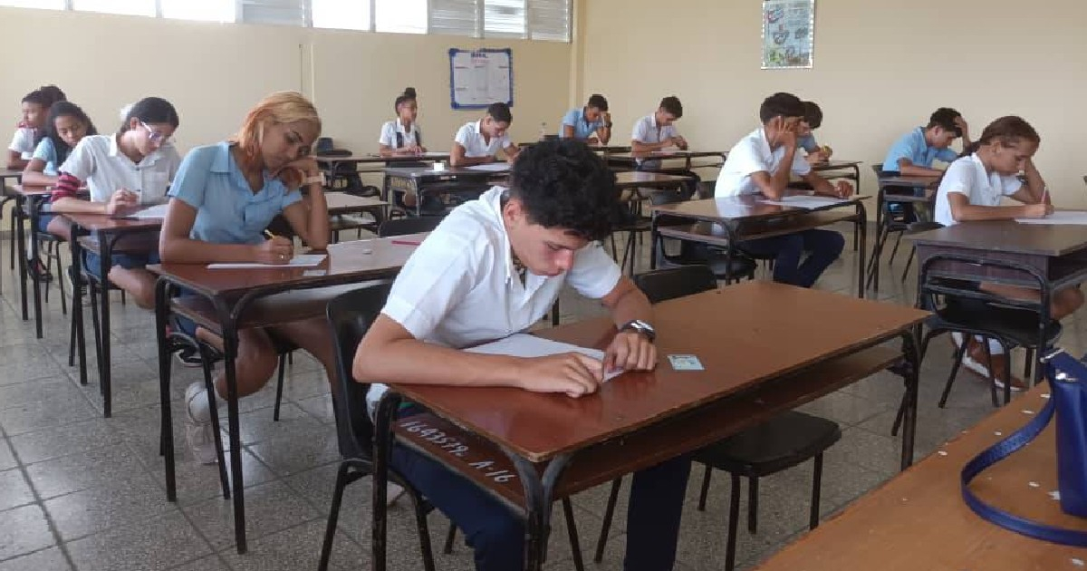"New Initiative 'I Am the Teacher' Attempts to Address Teacher Shortage in Plaza de la Revolución"