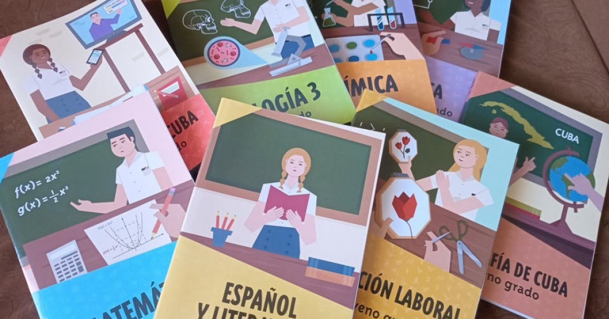 Cuban Journalist Highlights Daughter's School Year Start with New Textbooks