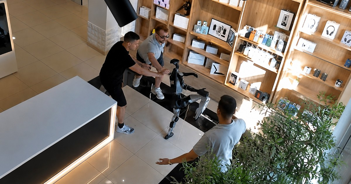 Robot in Russian Store Kicks Back After Being Pushed: "Woke Up on the Wrong Side of the Bed"