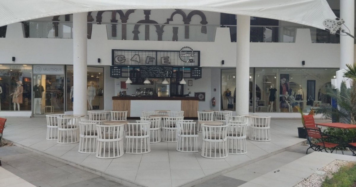 Cubans Express Dismay Over Deserted Plaza América Complex in Varadero