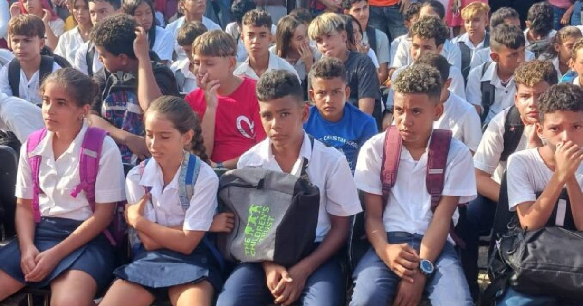 Granma Education Claims "Joy in Schools" Despite Fuel Crisis
