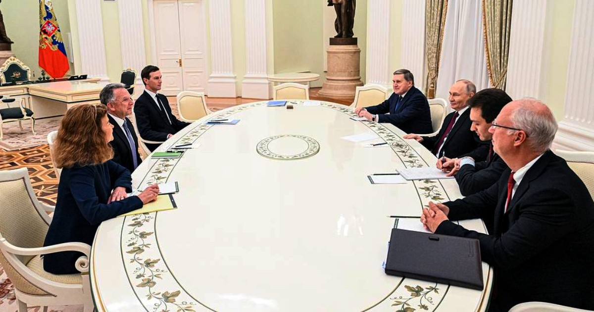 Putin recibe a los enviados de Trump en Moscú © TASS