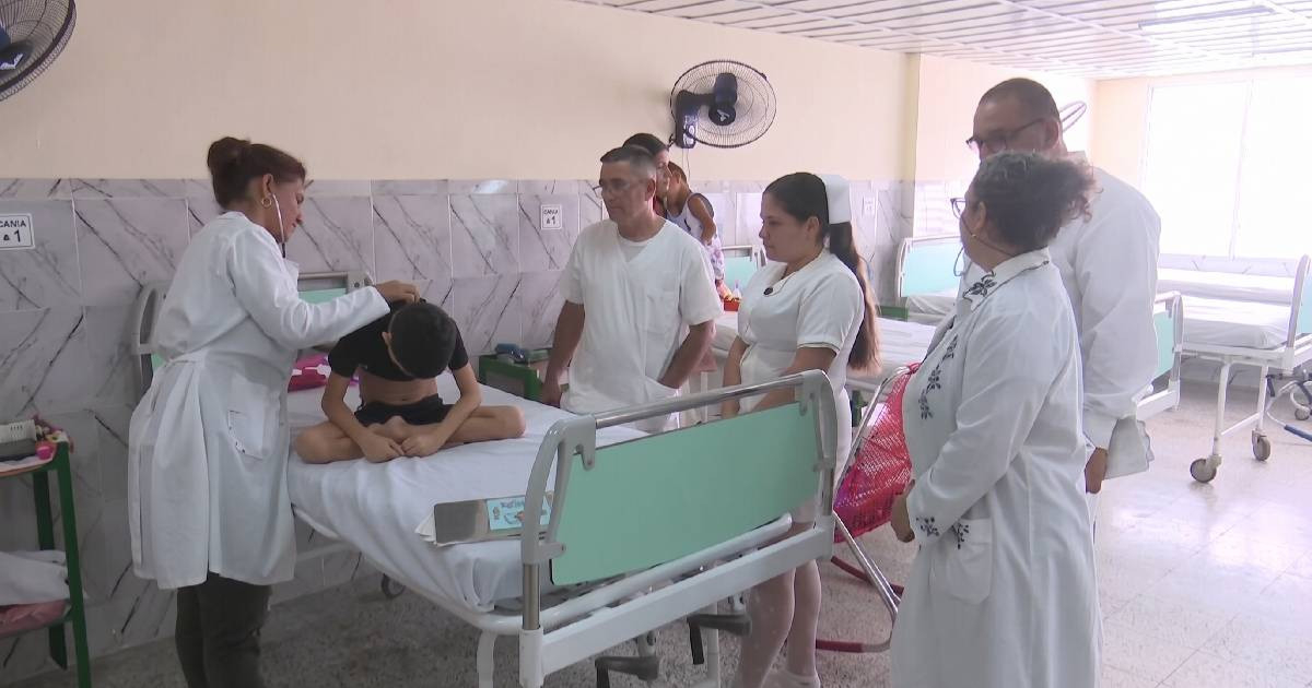 Cuban Pediatric Hospital Advocates Coconut Water and Homemade Solutions Amid Rehydration Salt Shortage and Rising Arboviruses