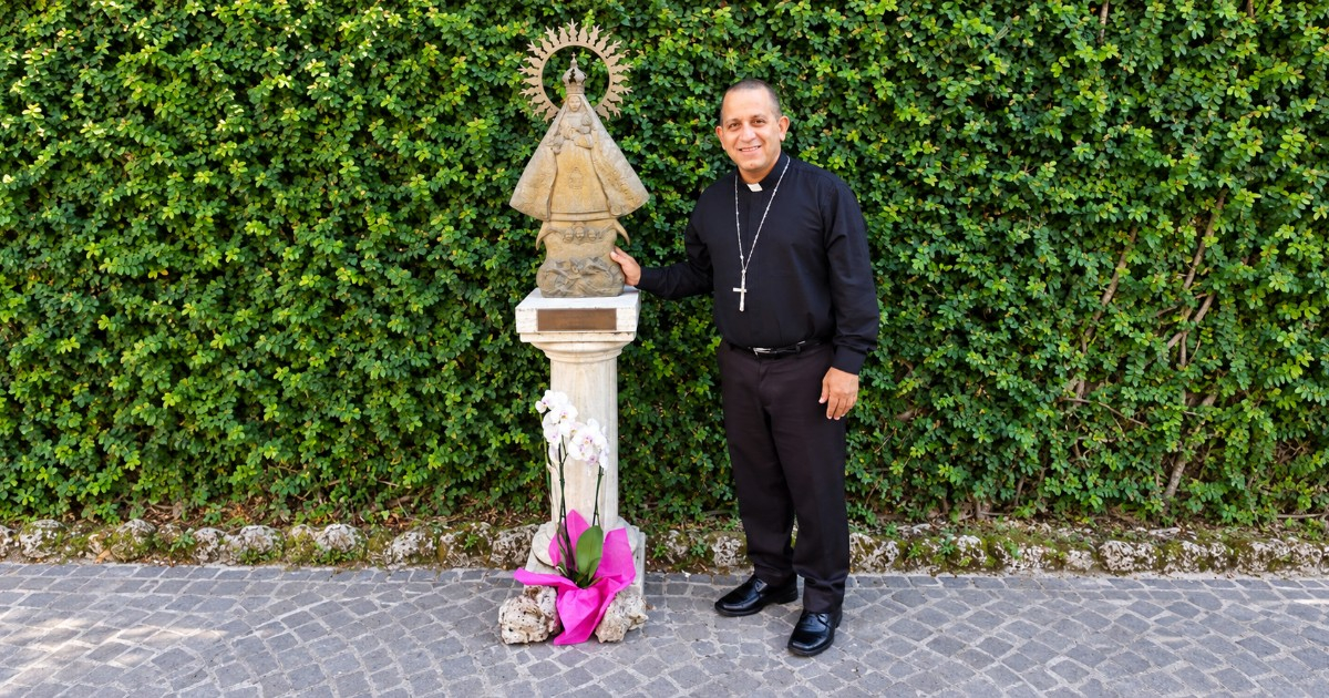 Cuban Bishop Sends Heartfelt Message to the Cuban People from Vatican City