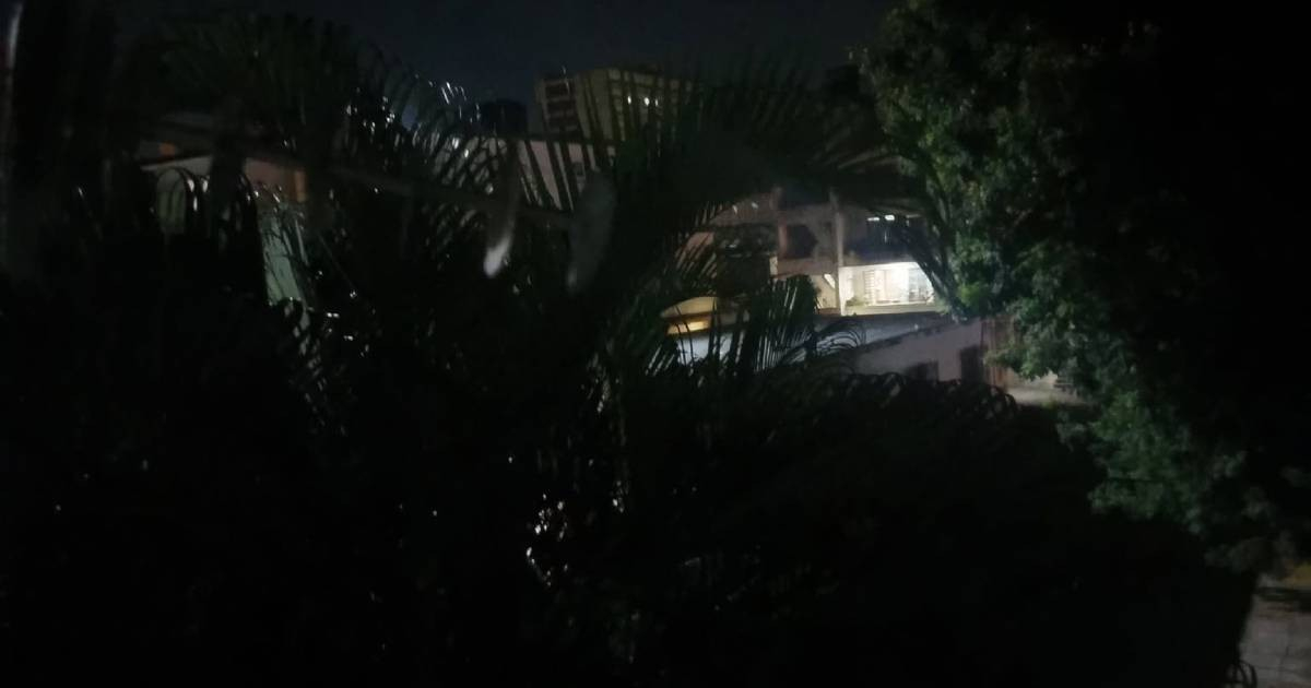 Havana Residents Endure Five Days Without Power Near Revolution Square: "Children Are Sleeping on the Rooftop"