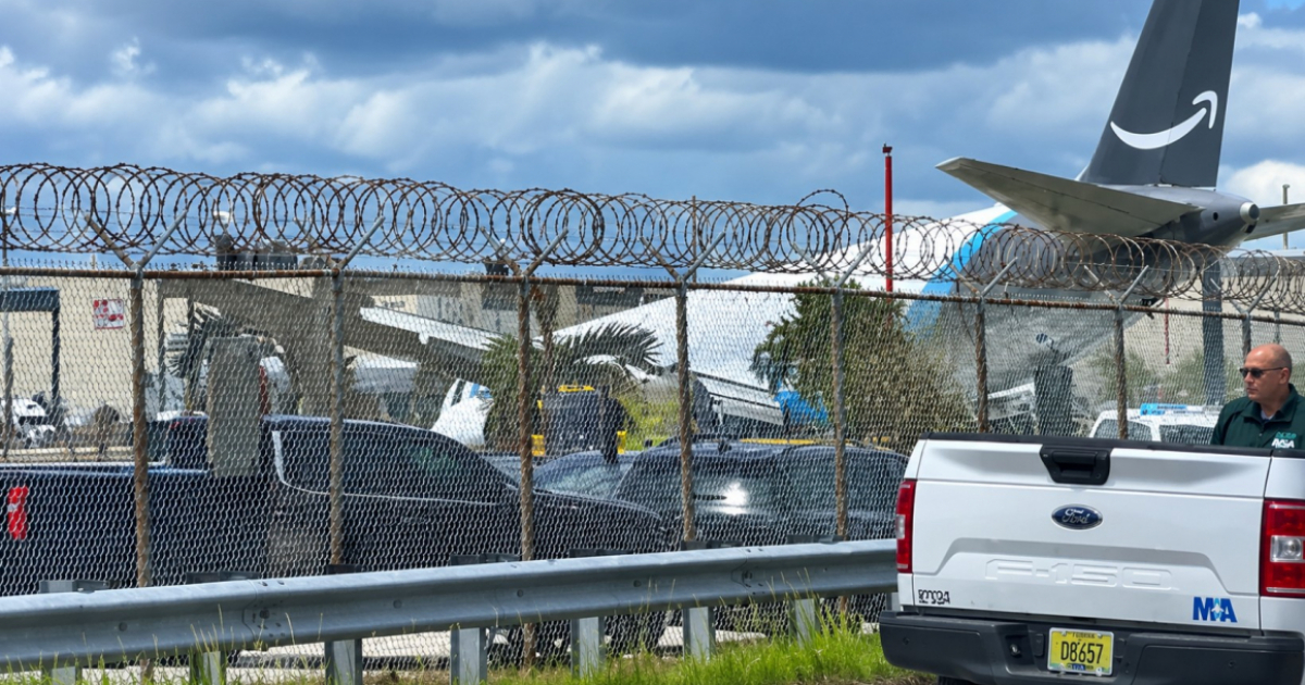 Unraveling the Last 30 Seconds Before Amazon's Cargo Plane Crash in Miami