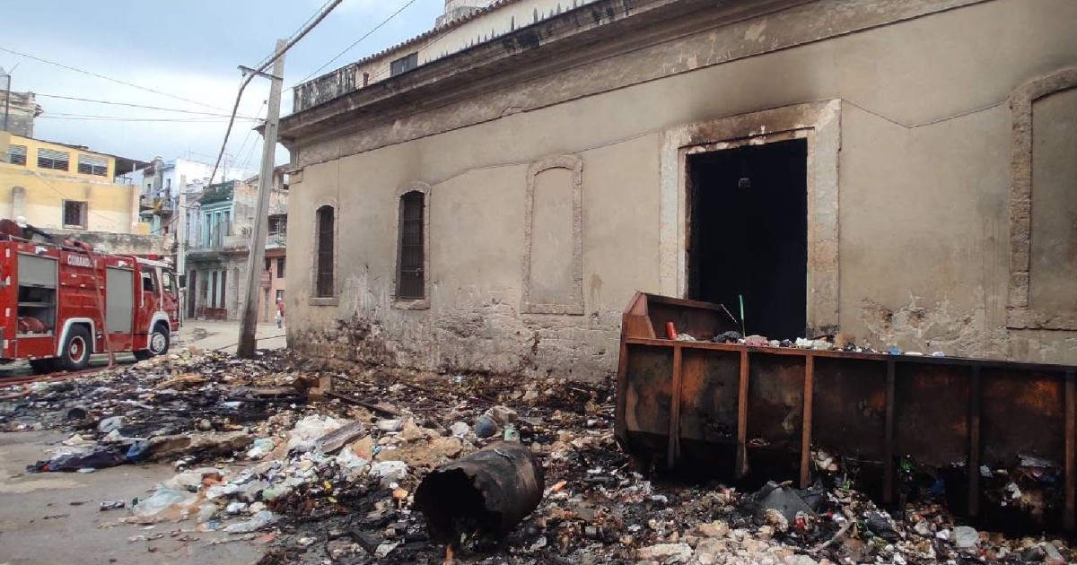 Fire at Improvised Dump Destroys Side Door of San Judas Tadeo Parish in Central Havana Due to Government Neglect
