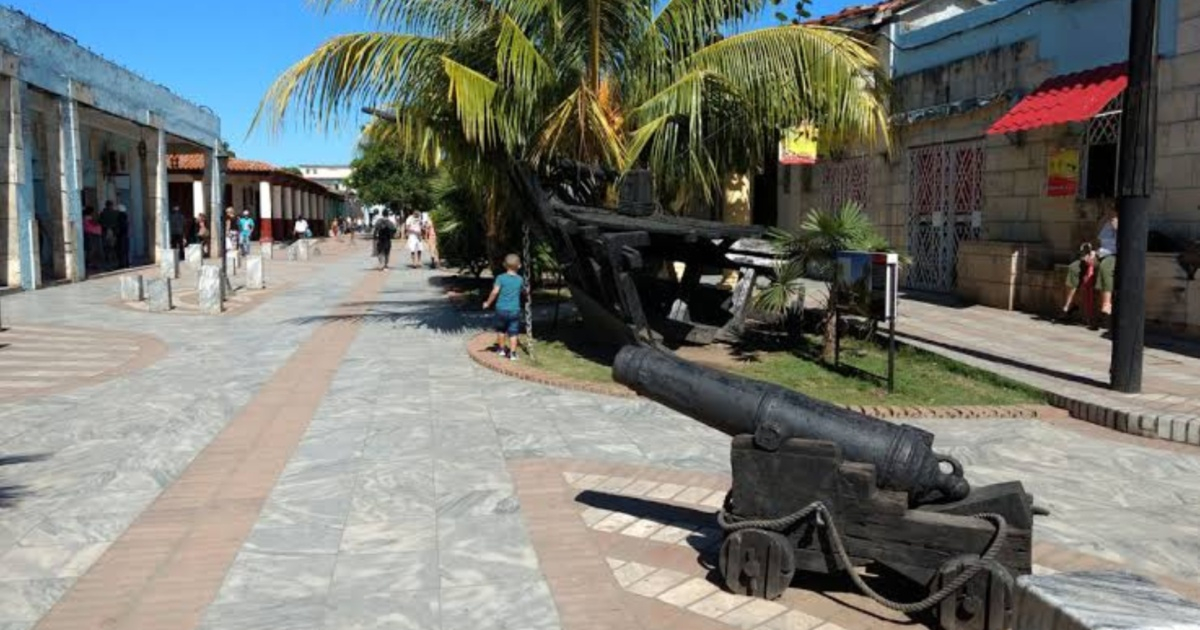 Cuban Families Plead for News from Isla de la Juventud Amid Communication Blackout