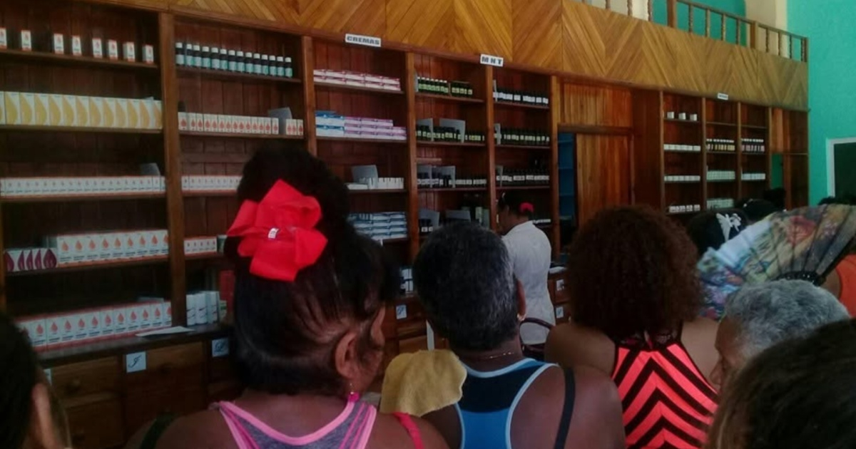 Cuban Woman Exposes Sale of Near-Expired Drugs in State Pharmacy: "Where Were These Medications?"