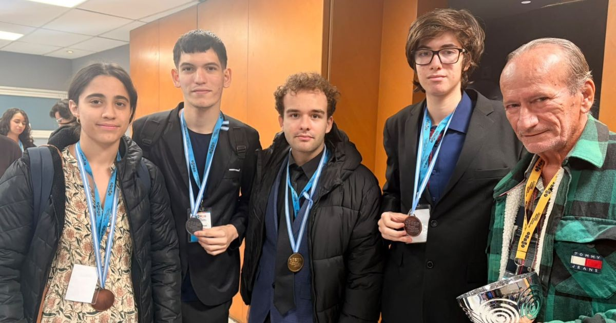 Cuban Students Shine at Ibero-American Math Olympiad, Winning Medals and Puerto Rico Cup