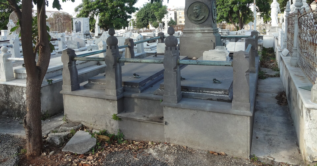 Tumba de Quintín Banderas en el cementerio de Colón. © ZThomas / Wikipedia