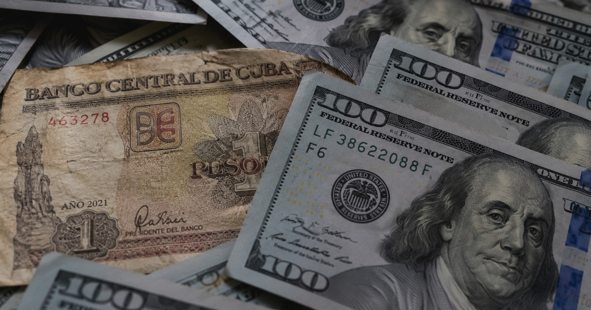 Is Cuba Heading for Complete Dollarization? Economist Evaluates Peso’s Future