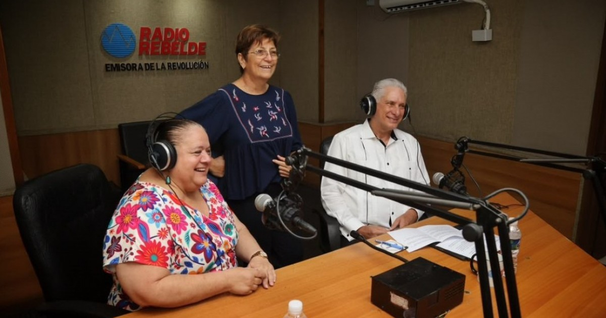 Díaz-Canel Takes on New Role as Radio Show Host on Radio Rebelde
