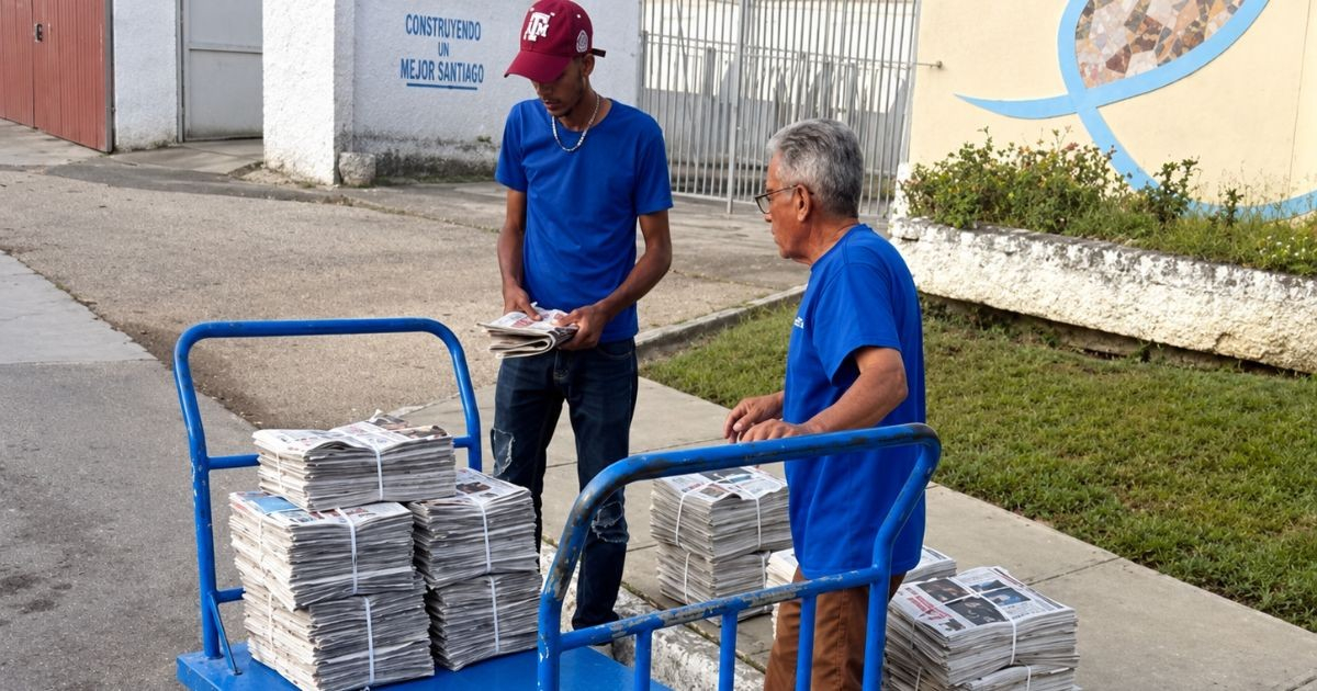 Medical Transport and School Buses Used for Newspaper Delivery Amid Transportation Crisis in Sancti Spíritus