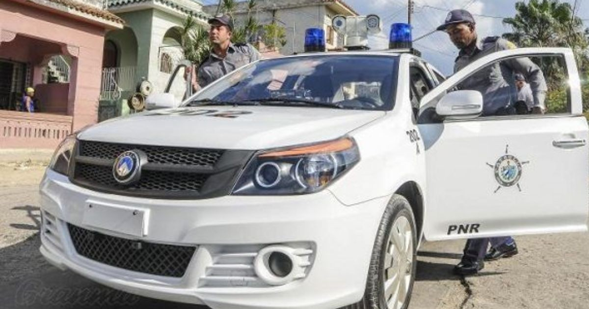 Cubans Criticize Police: Focusing on Graffiti and Protests, Ignoring Theft