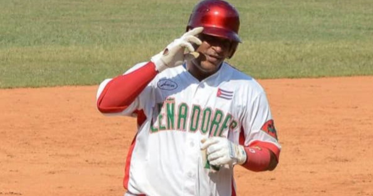 Yordanis Alarcón Withdraws from National Baseball Series Due to Ongoing Housing Issue