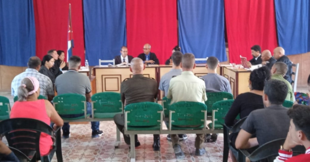 Young Man and Uncle Sentenced for Transformer Oil Theft in Holguín