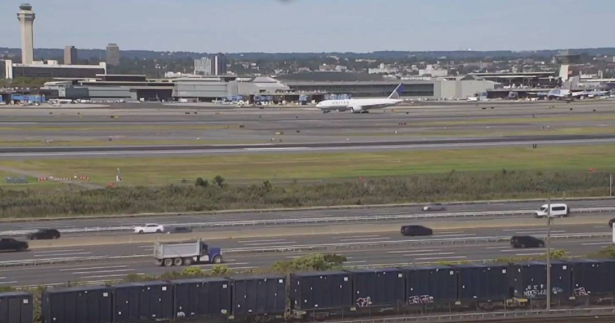 Northeast U.S. Flight Delays Triggered by Technical Glitches