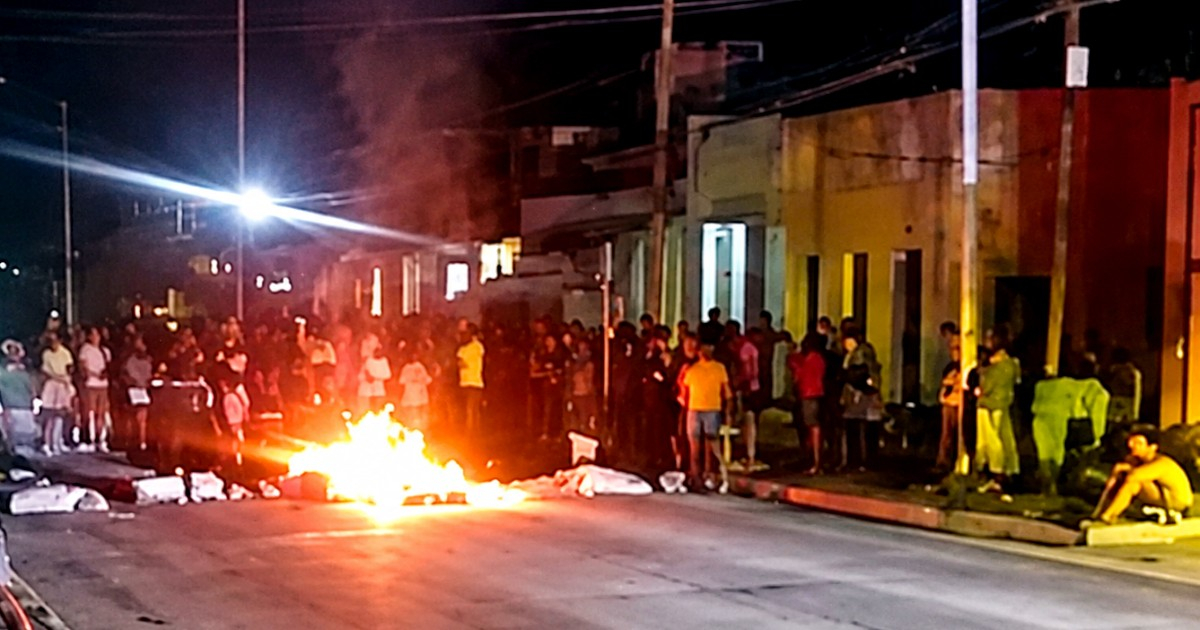 Electricity Restored in El Condado After Protests Prompt Repair of Faulty Transformer