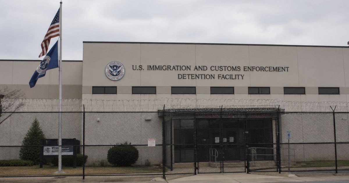 Migrante cubano con VIH denuncia trato &laquo;inhumano&raquo; en centro de ICE en Miramar