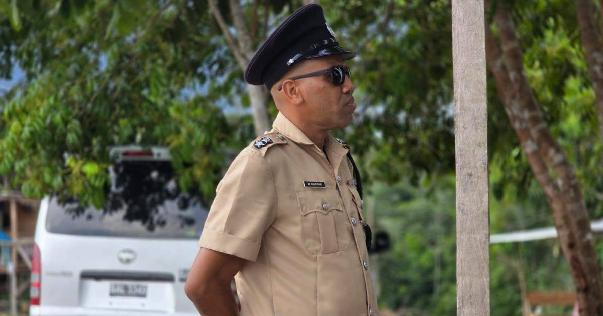 Cubans Fall Victim to Armed Robbery After Entering Car in Guyana