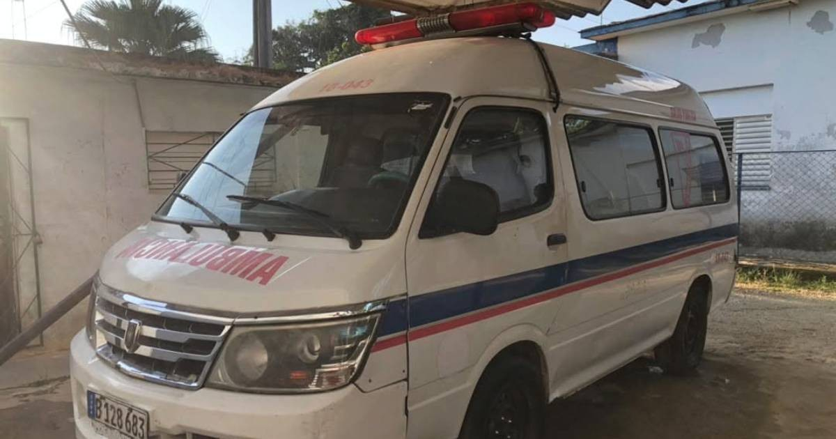 "Residents Challenge Official Claims About Ambulance in Mayabeque: A Call for Divine Intervention"