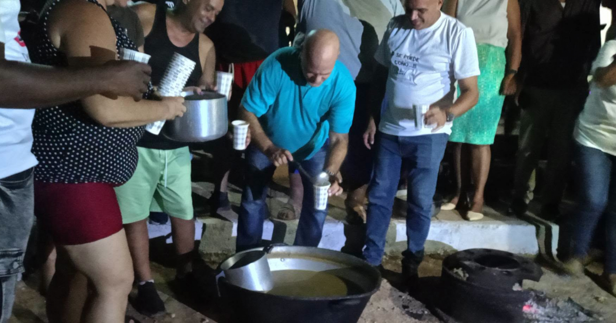 Gerardo Hernández Celebrates CDR Anniversary with Caldosa Amidst Blackouts and Slogans in Matanzas