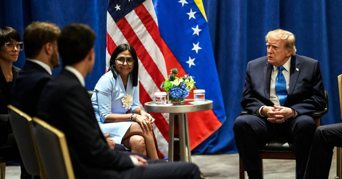 United States Revises Venezuelan Licenses, Keeps Cuba Excluded from Energy Transactions