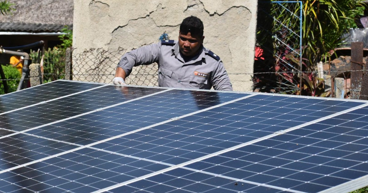 Invisible Tactic Deployed to Combat Solar Panel Theft in Las Tunas