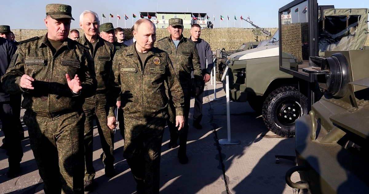 Putin Urges Russian Duma to "Do Everything for Victory" in Ukraine as War Costs Escalate
