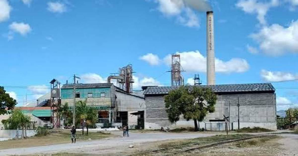 Guantánamo's Sole Sugar Mill to Start Cane Grinding for Alcohol Production, Followed by Sugar Manufacturing