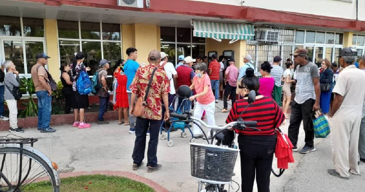 Cash Withdrawals in Las Tunas Test Residents' Patience Amid Banking Struggles