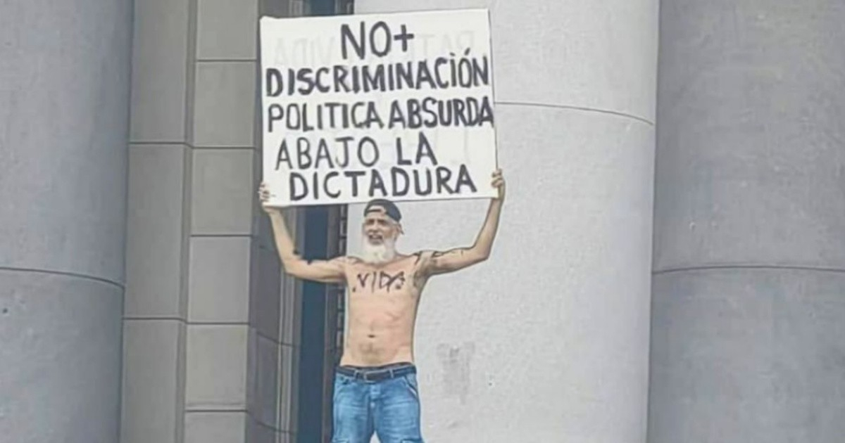 Ariel Limias, el manifestante del Capitolio, sigue incomunicado en Villa Marista, denuncia su familia