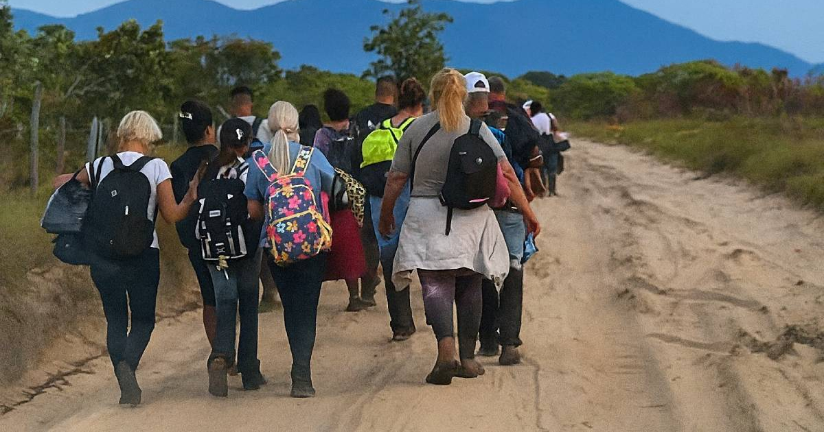 Cubans Flee North, Turn to South America: Nearly 17,000 Seek Refuge in Brazil, Thousands Settle in Uruguay in Five Months
