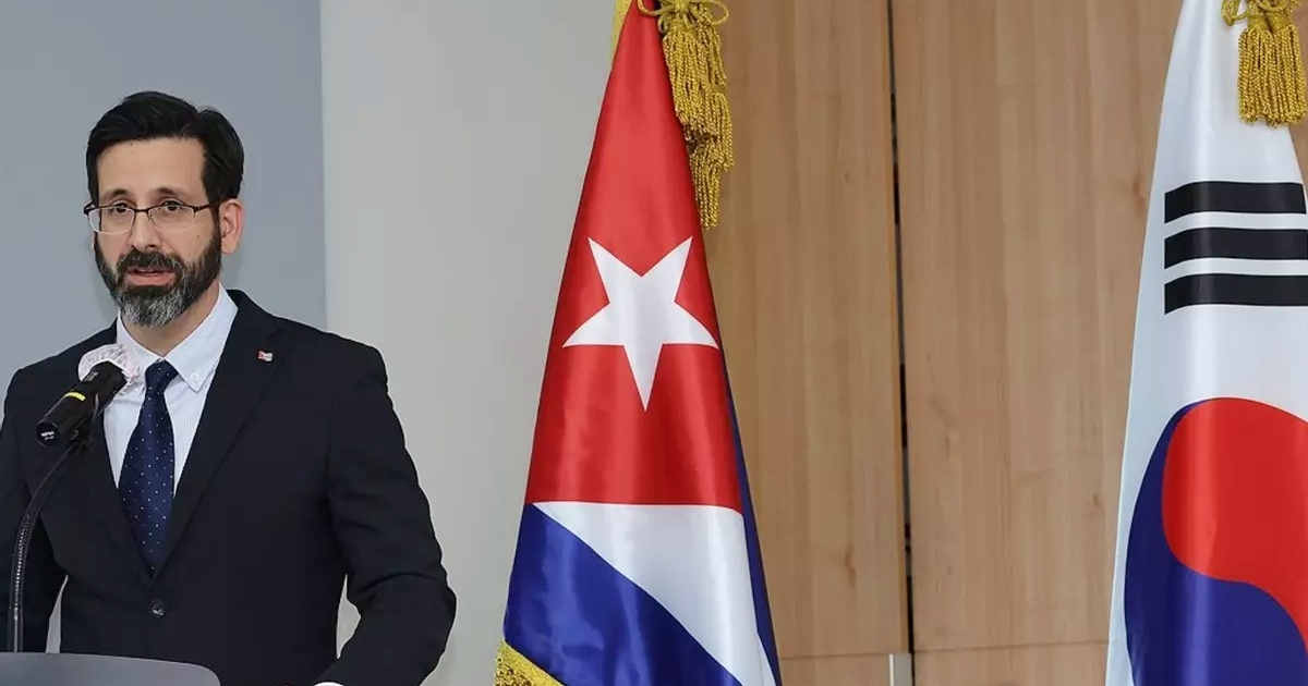 Embajador cubano en Corea del Sur, Claudio Raúl Monzón Baeza (Imagen de referencia) © Facebook/Yonhap