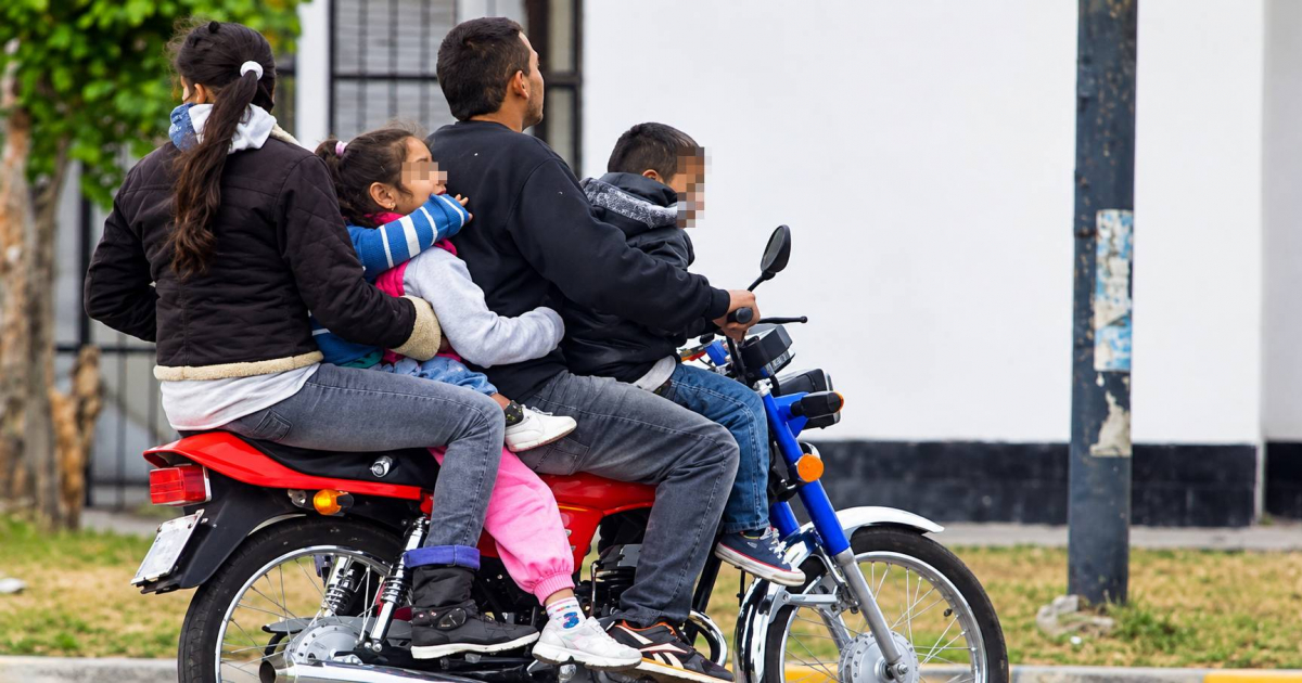 Traffic Authorities in Villa Clara Crack Down on Electric Scooter Misuse by Minors