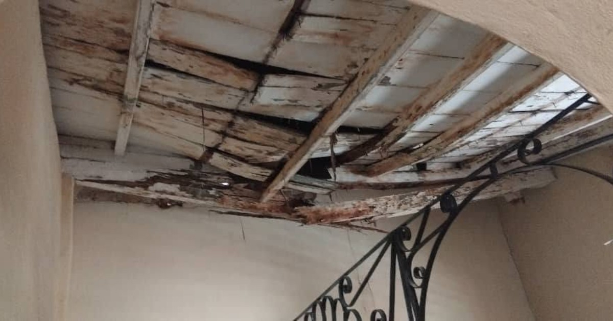 Despite Winning Legal Battle, Matanzas Resident Left Waiting for Roof Repairs: "Once the Roof Collapses, It's Too Late"